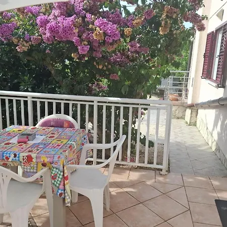 With Parking Space Artatore, Losinj - 24890 Apartmán Čunski